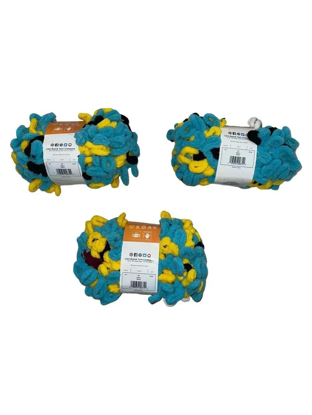 Lion Brand Off the Hook Magic No Tools Needed 502 Emoji 7 Jumbo Lot 3 Yarn New